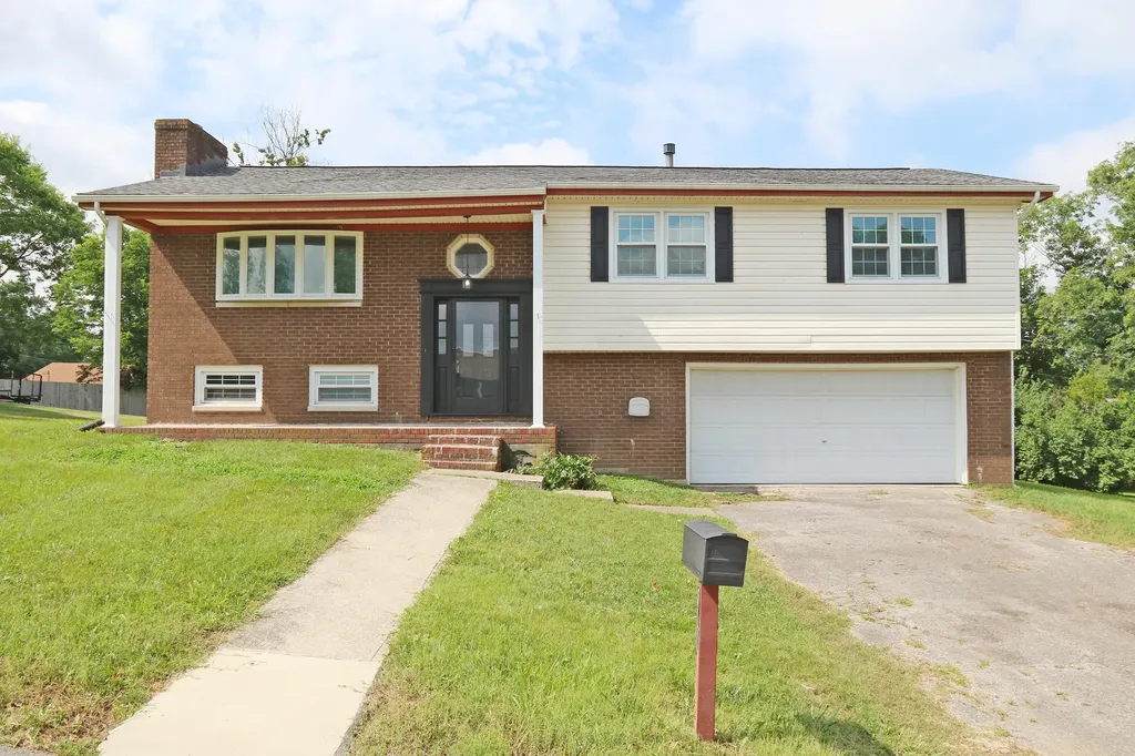 520 Henrico Road Harrodsburg KY 40330