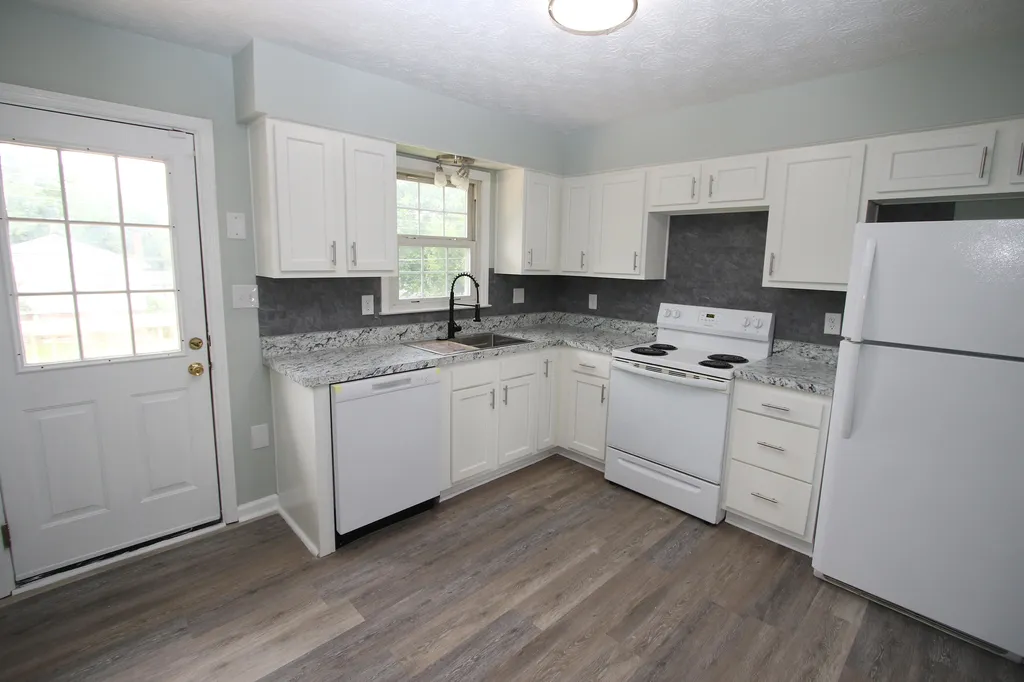 520 Henrico Road Harrodsburg KY 40330