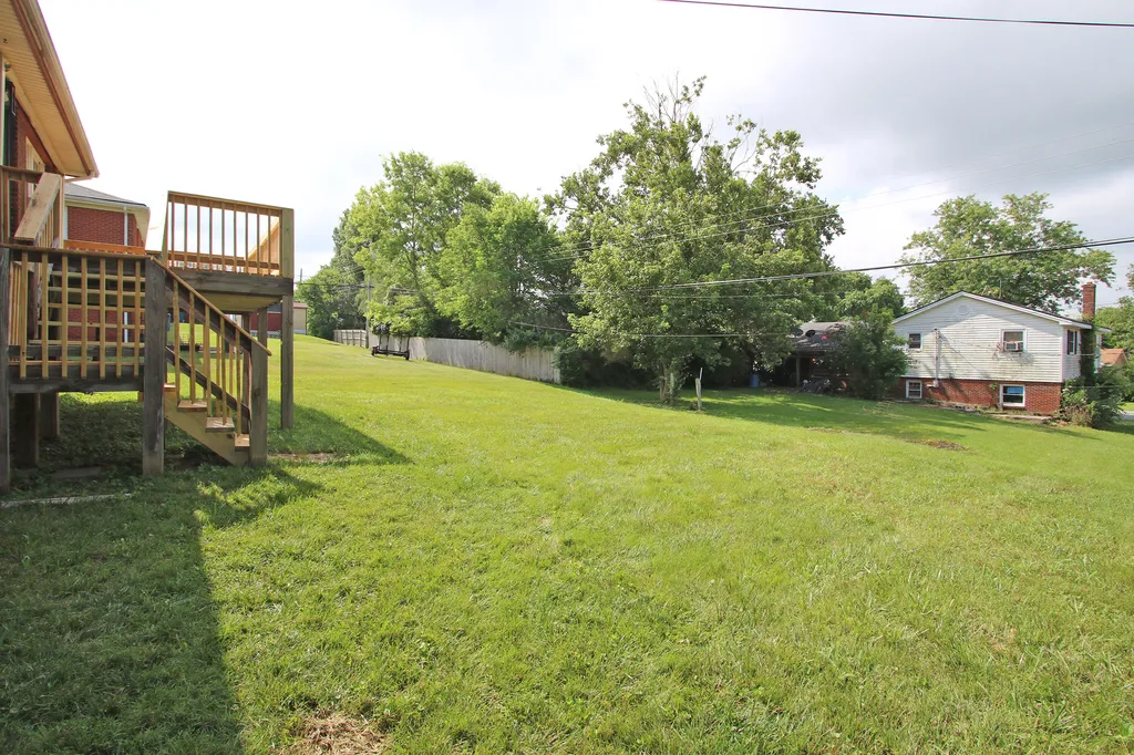 520 Henrico Road Harrodsburg KY 40330