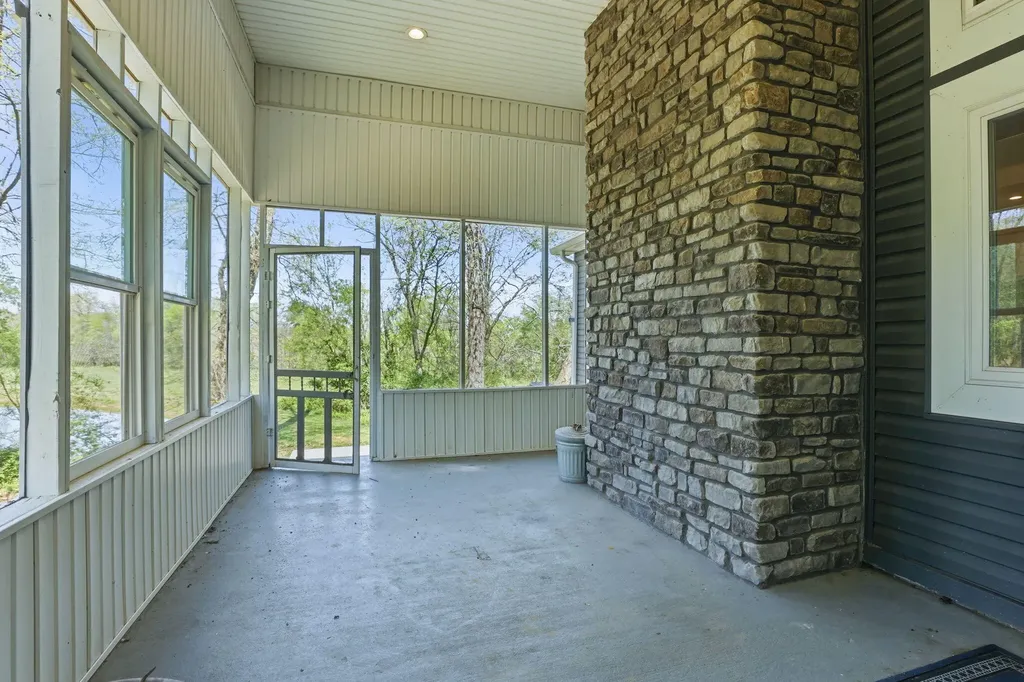 171 Young Road Hickory KY 42051
