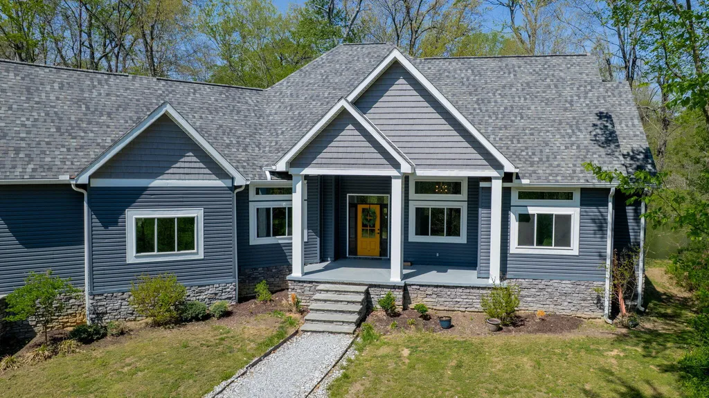 171 Young Road Hickory KY 42051