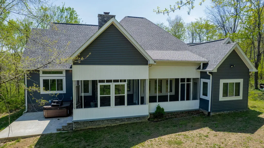 171 Young Road Hickory KY 42051