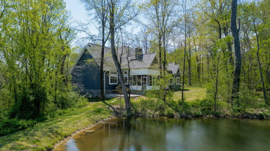 171 Young Road Hickory KY 42051