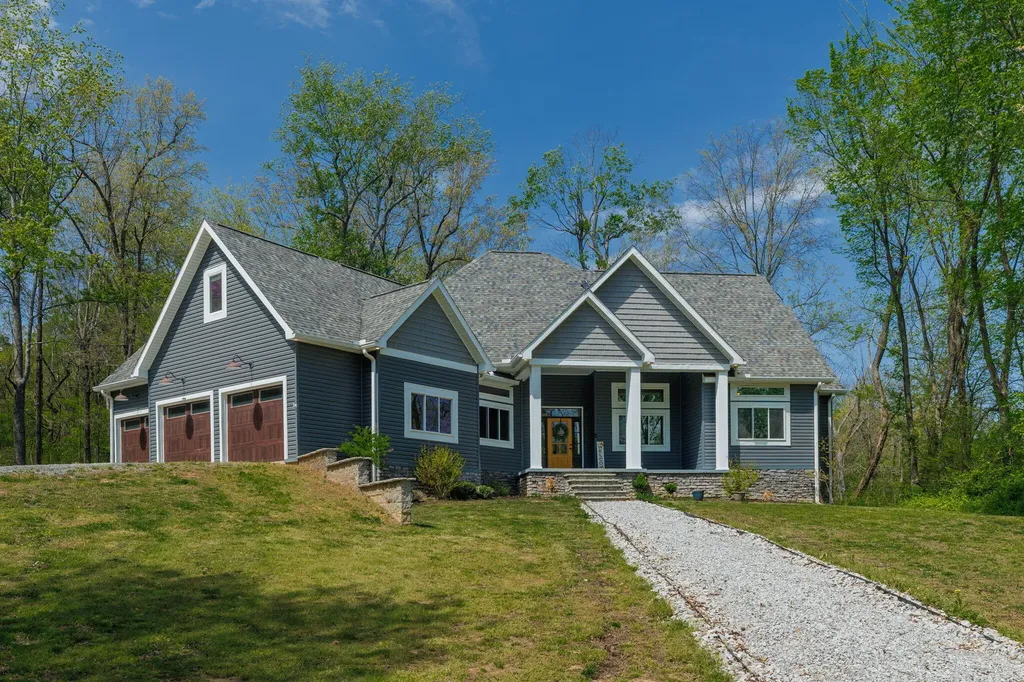 171 Young Road Hickory KY 42051