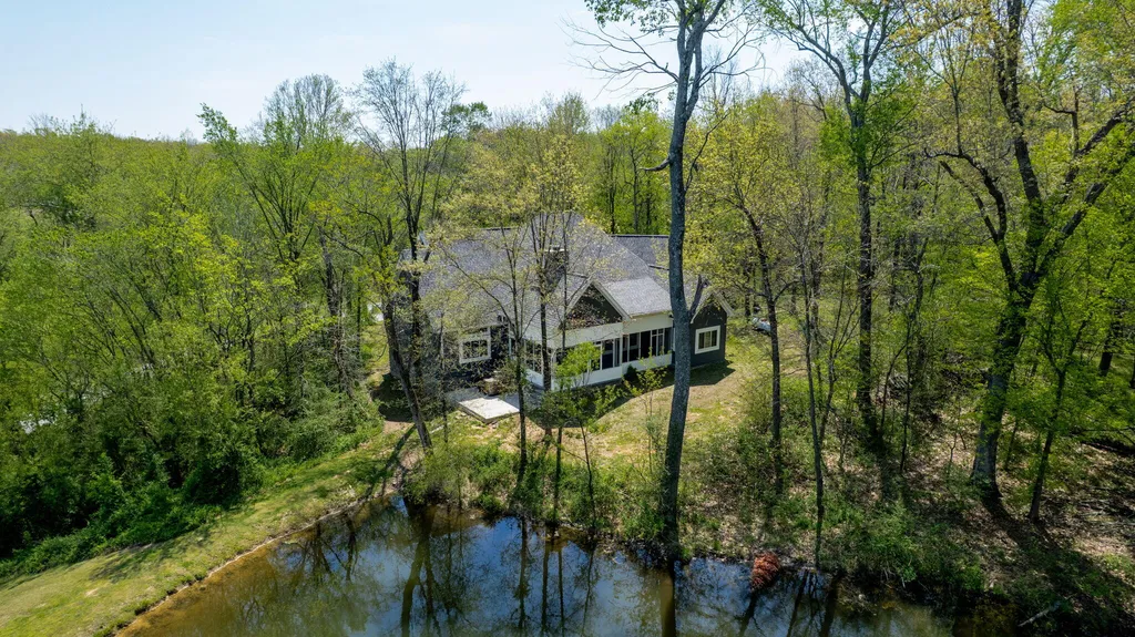 171 Young Road Hickory KY 42051