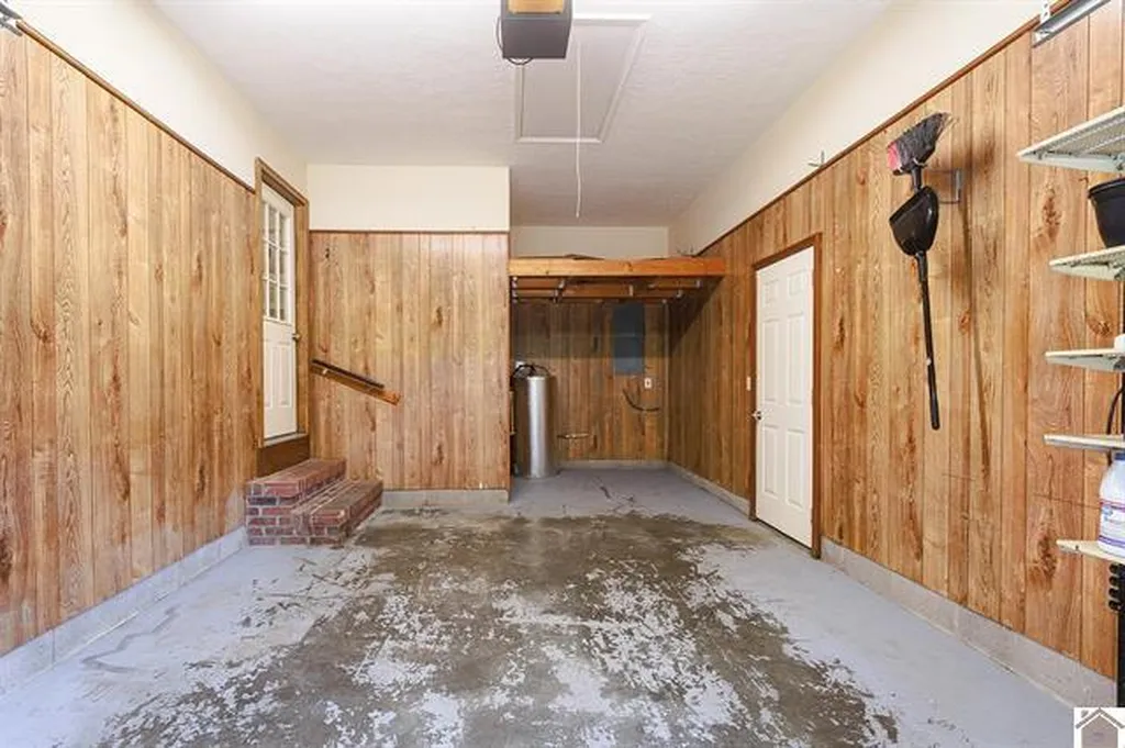 86 Cambridge Drive Murray KY 42071