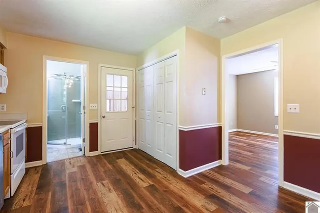 86 Cambridge Drive Murray KY 42071