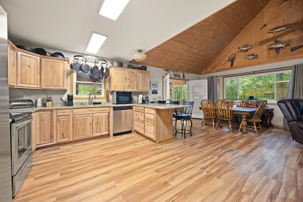 1060 Stone Gate Drive Burnside KY 42519