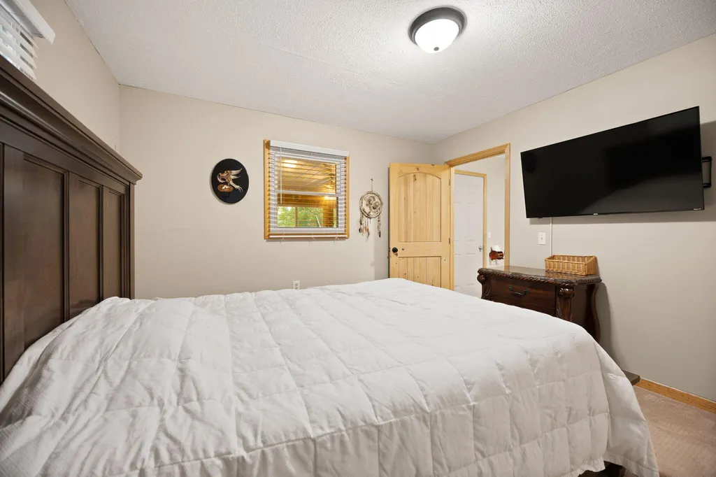 1060 Stone Gate Drive Burnside KY 42519