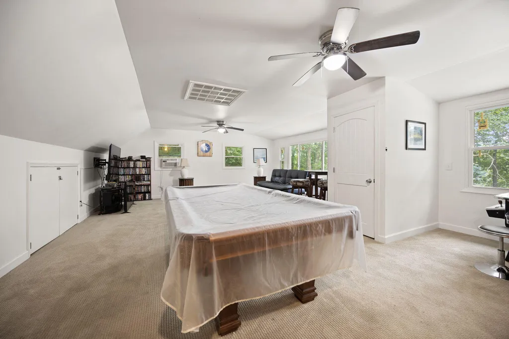 1060 Stone Gate Drive Burnside KY 42519