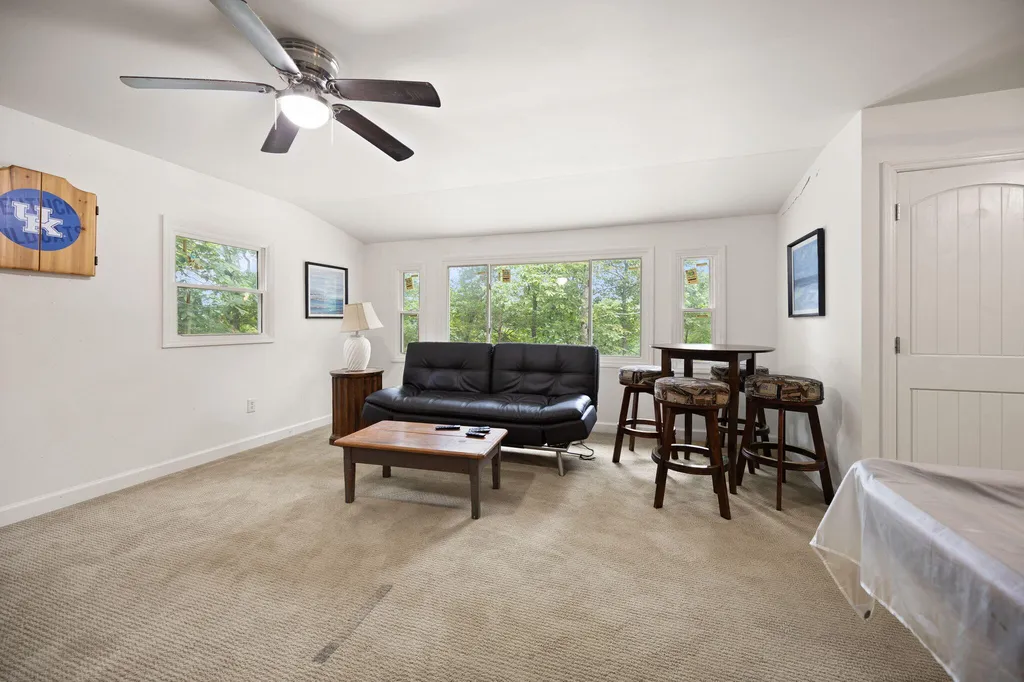 1060 Stone Gate Drive Burnside KY 42519