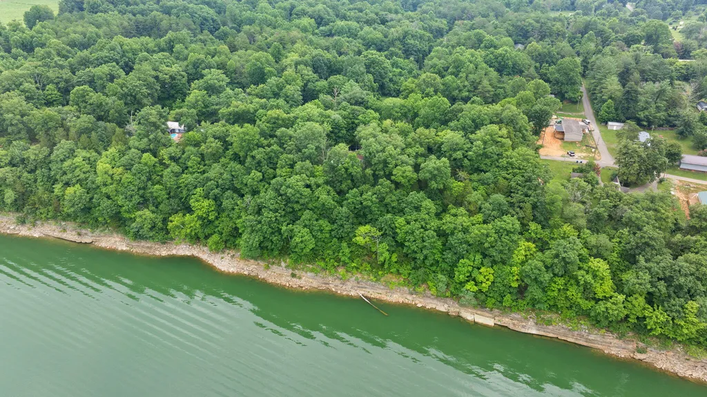 1060 Stone Gate Drive Burnside KY 42519