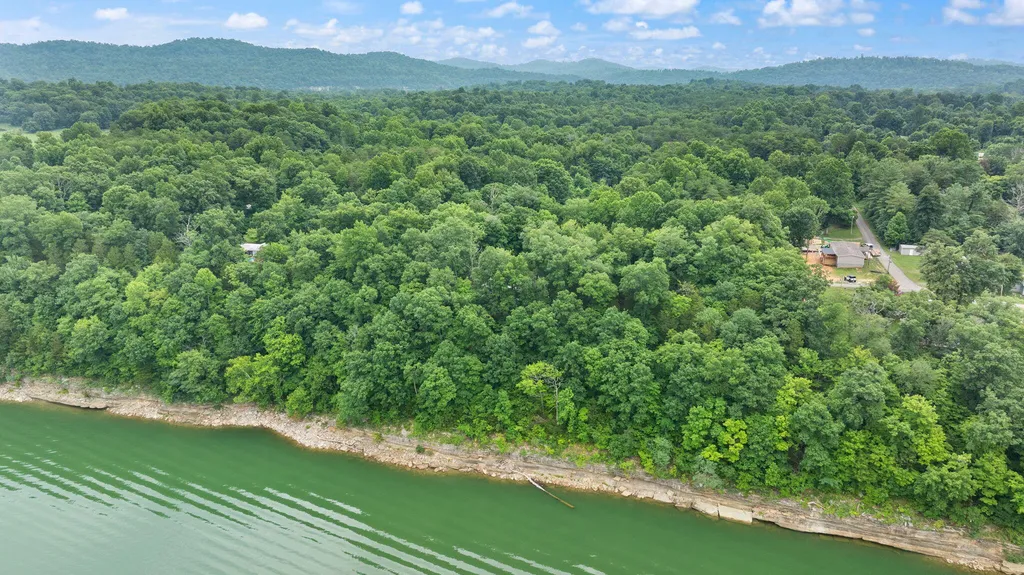 1060 Stone Gate Drive Burnside KY 42519