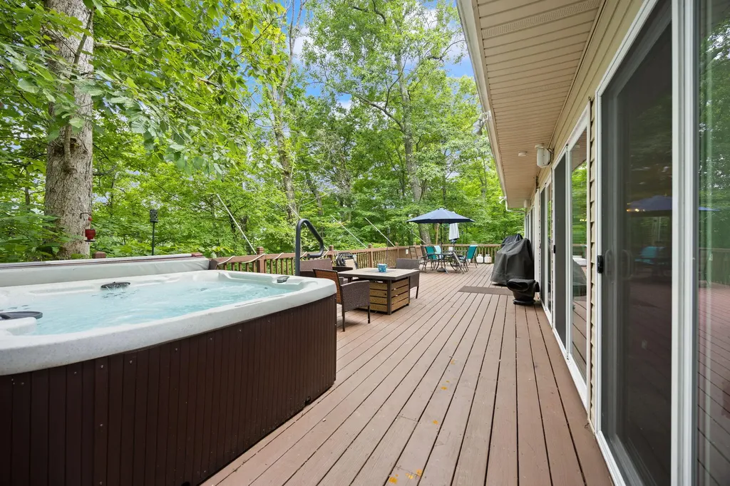 1060 Stone Gate Drive Burnside KY 42519