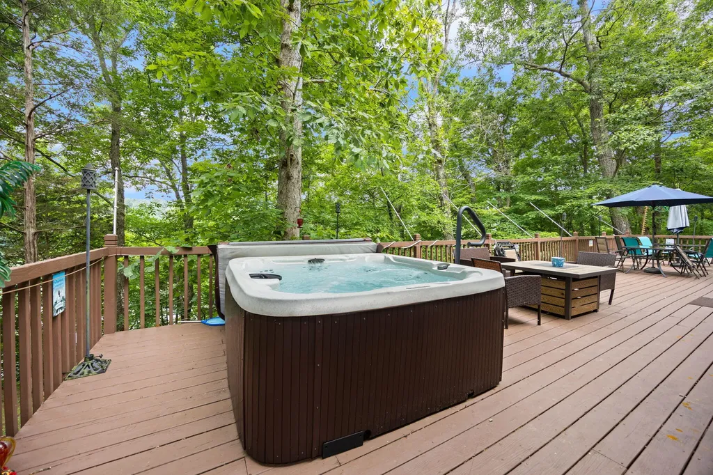 1060 Stone Gate Drive Burnside KY 42519