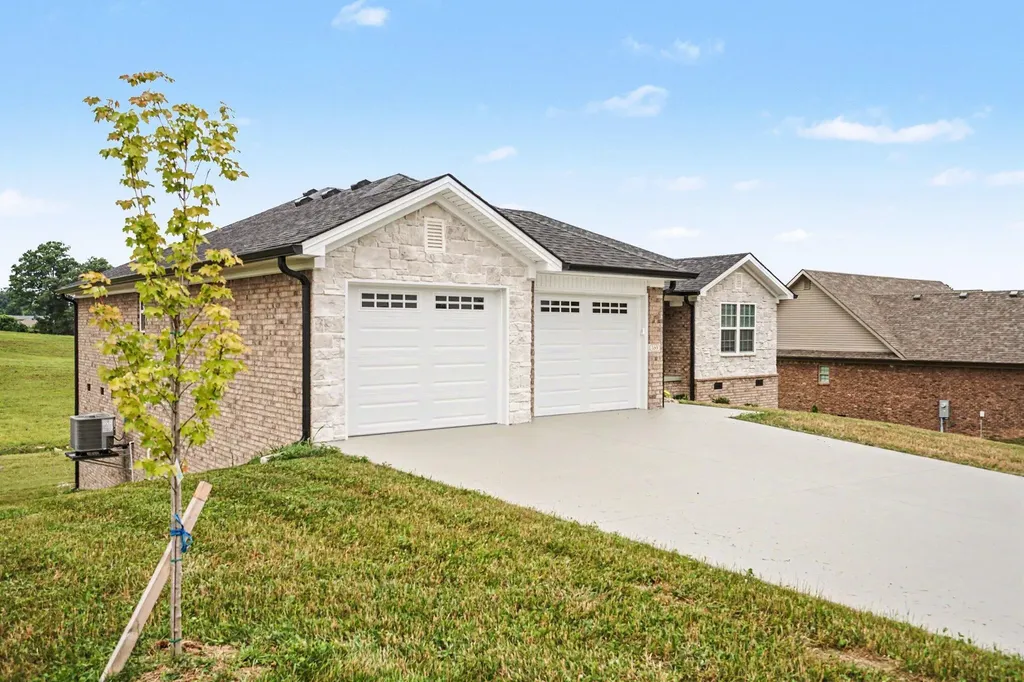 169 Central Park Avenue Berea KY 40403
