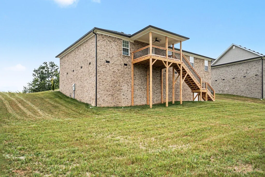 169 Central Park Avenue Berea KY 40403