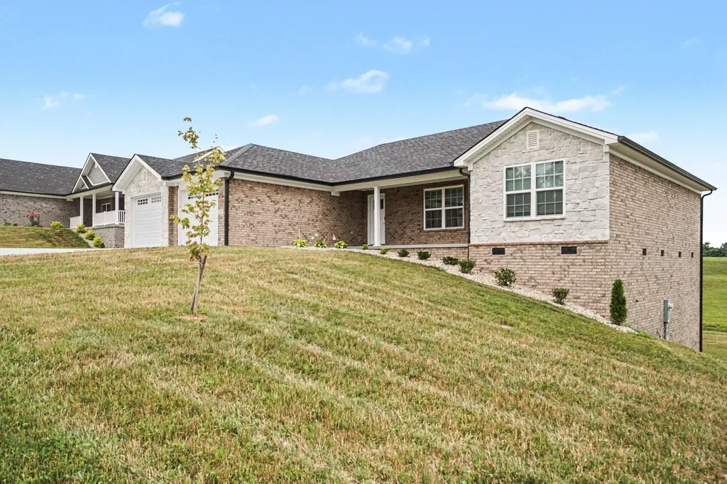 169 Central Park Avenue Berea KY 40403