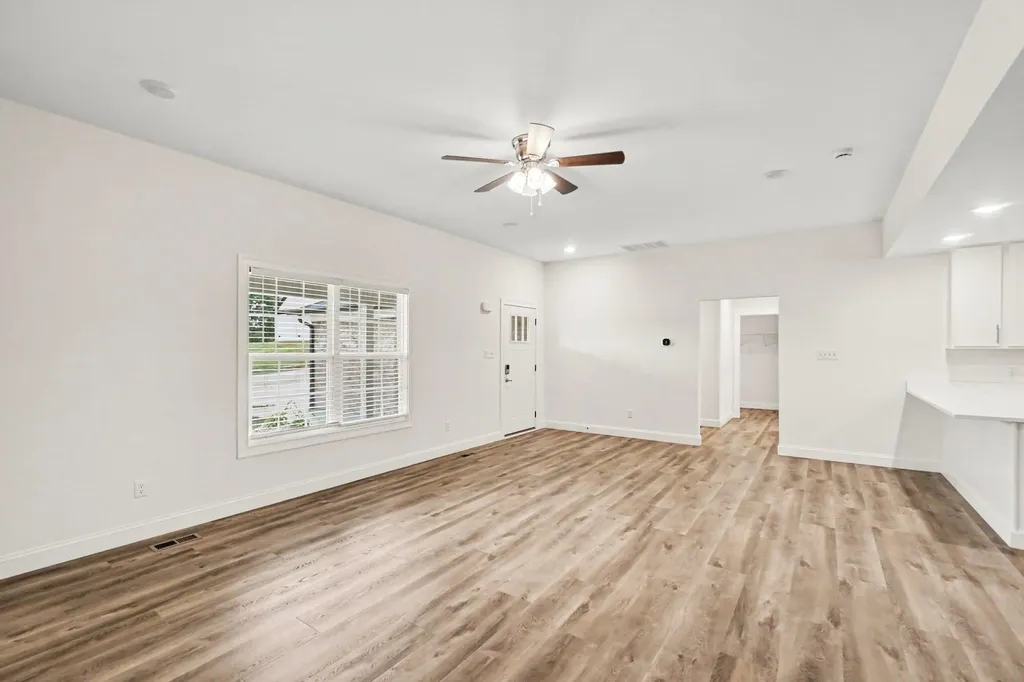 169 Central Park Avenue Berea KY 40403