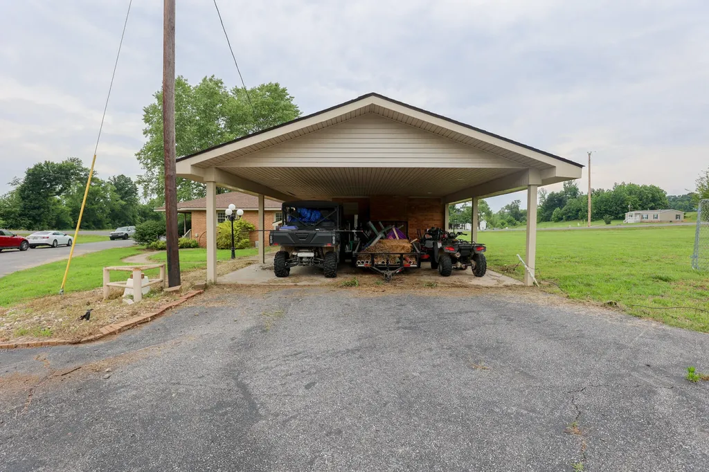 3272 Tom Lane Road Benton KY 42025