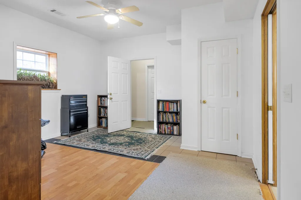 6303 Pottertown Road Murray KY 42071