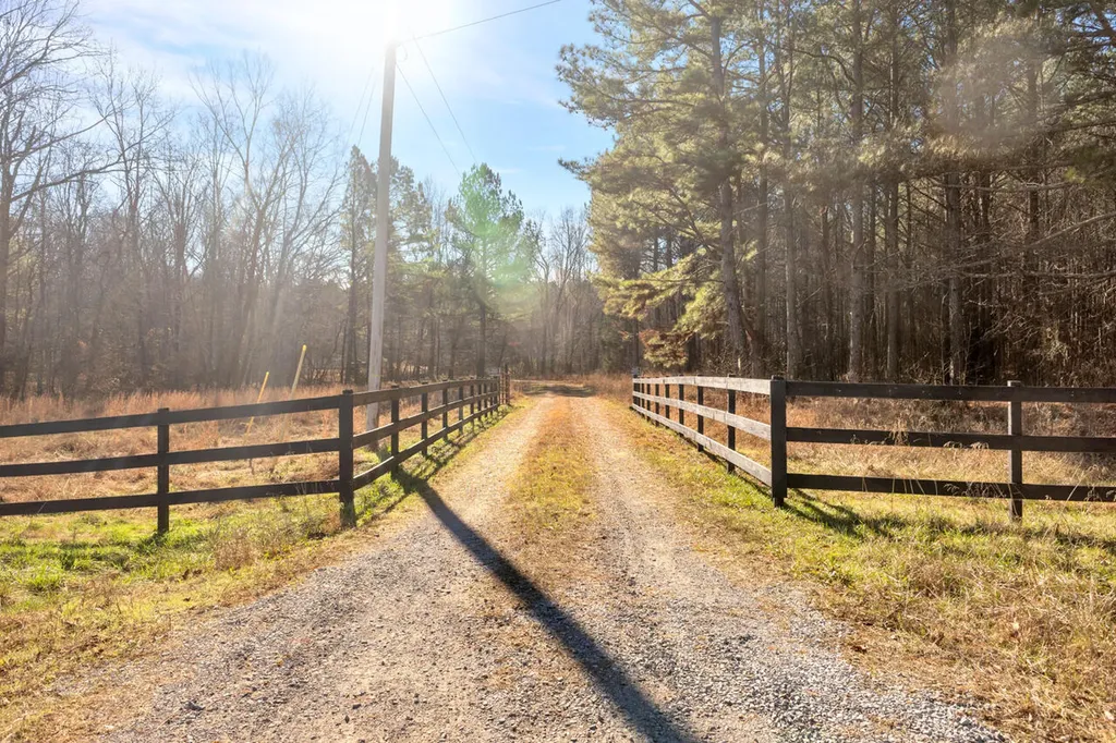 6303 Pottertown Road Murray KY 42071
