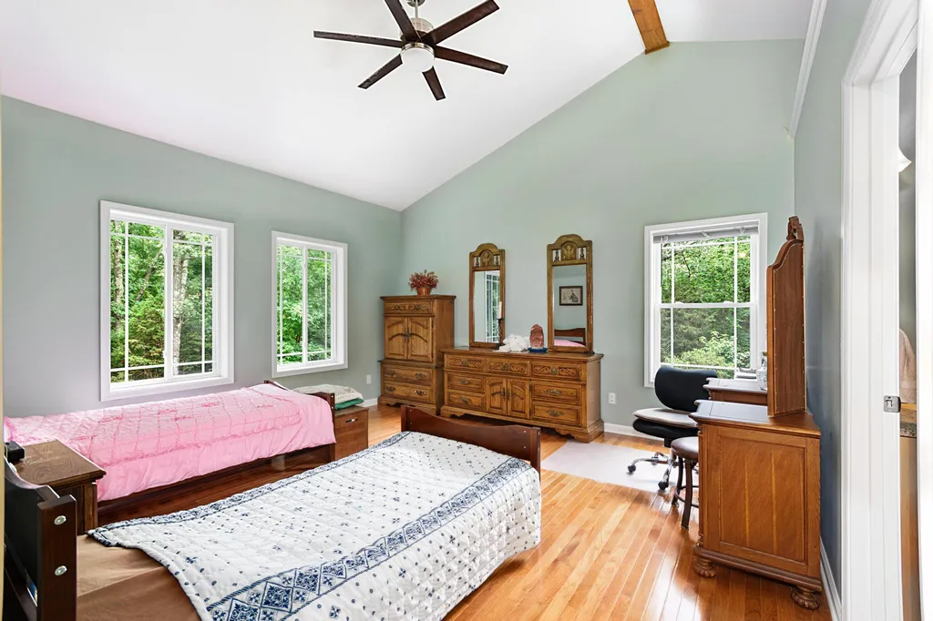 134 Tall Oaks Circle Cadiz KY 42211