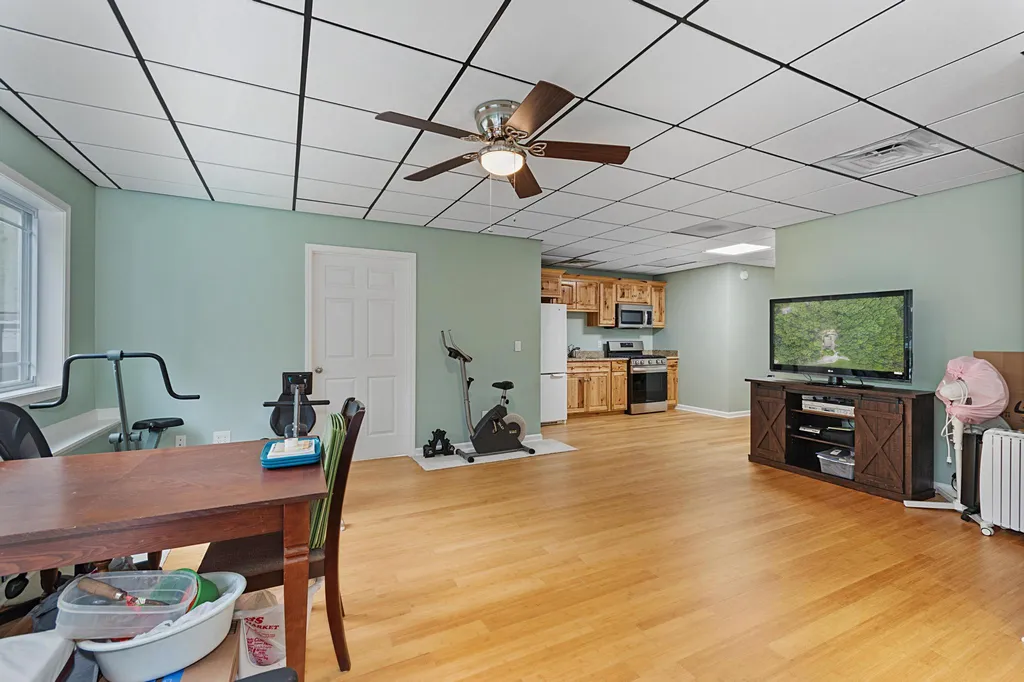 134 Tall Oaks Circle Cadiz KY 42211