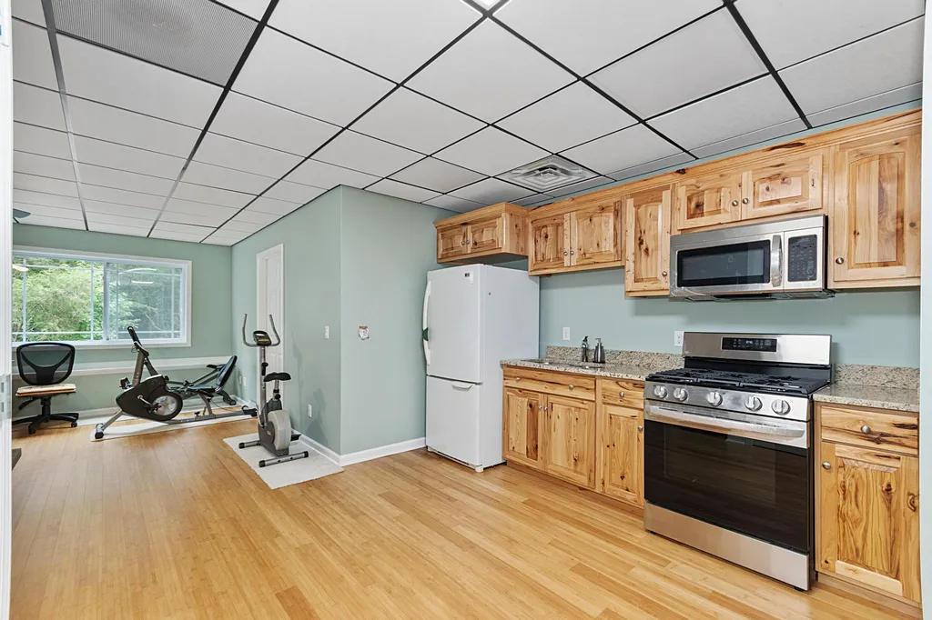 134 Tall Oaks Circle Cadiz KY 42211