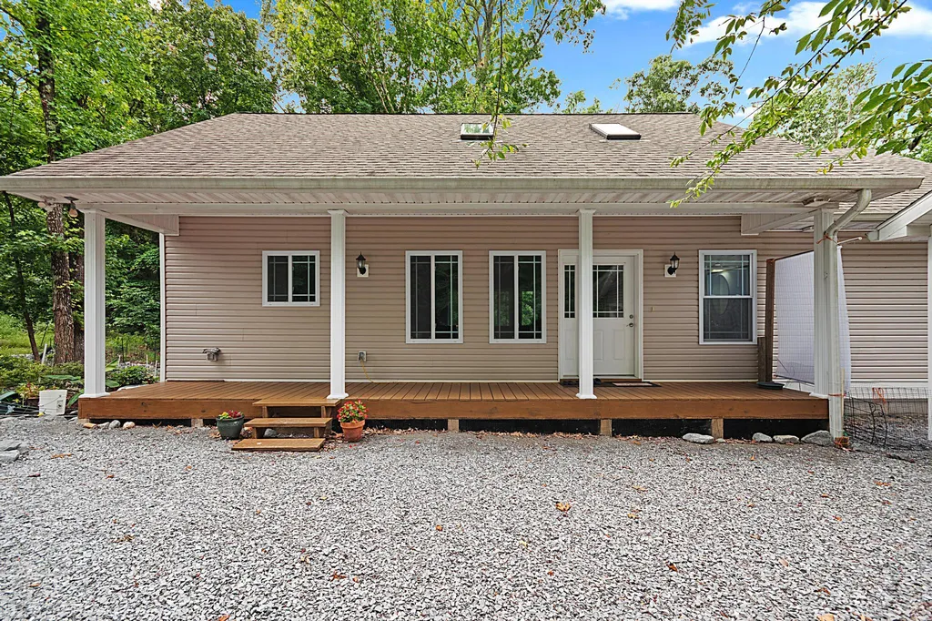 134 Tall Oaks Circle Cadiz KY 42211