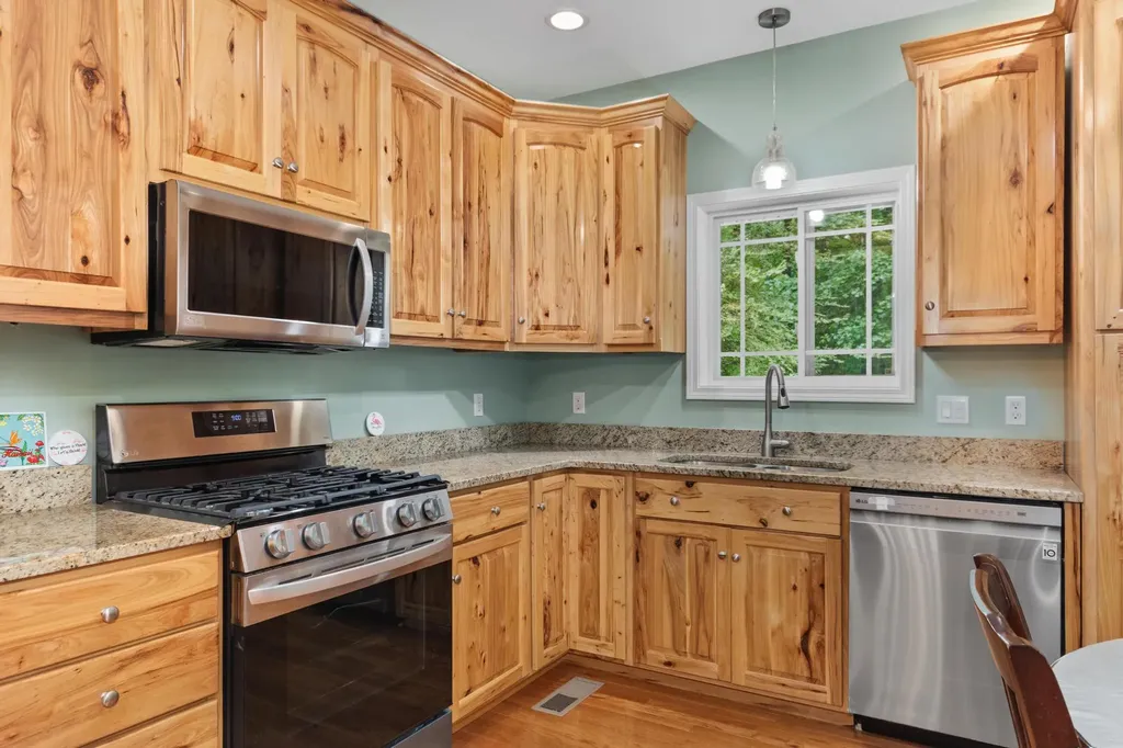 134 Tall Oaks Circle Cadiz KY 42211