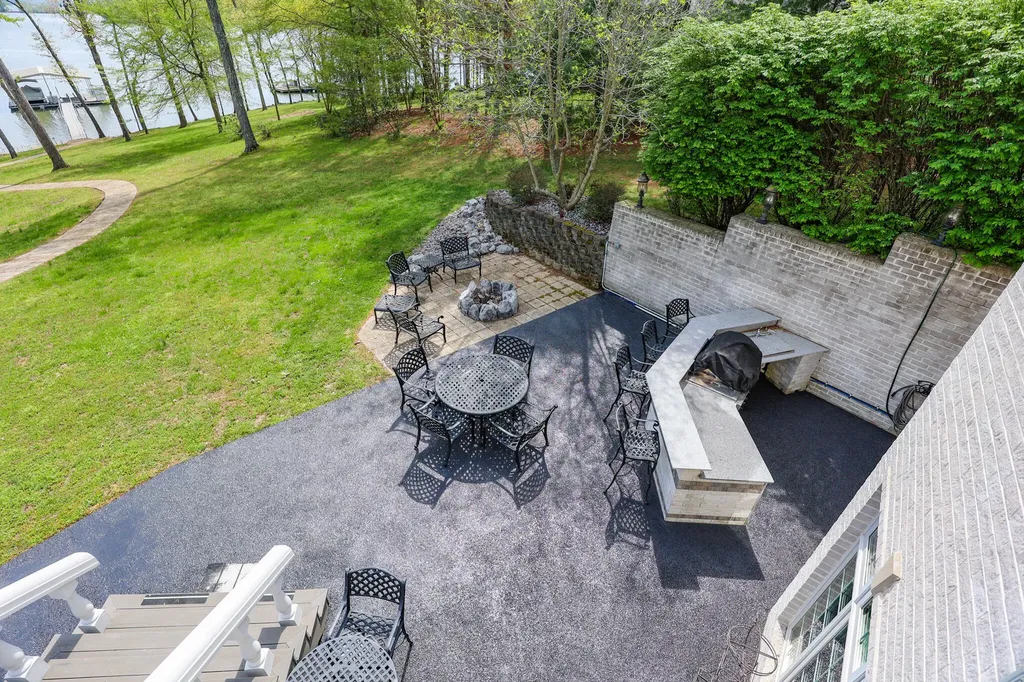 23 Tralee Court Benton KY 42025