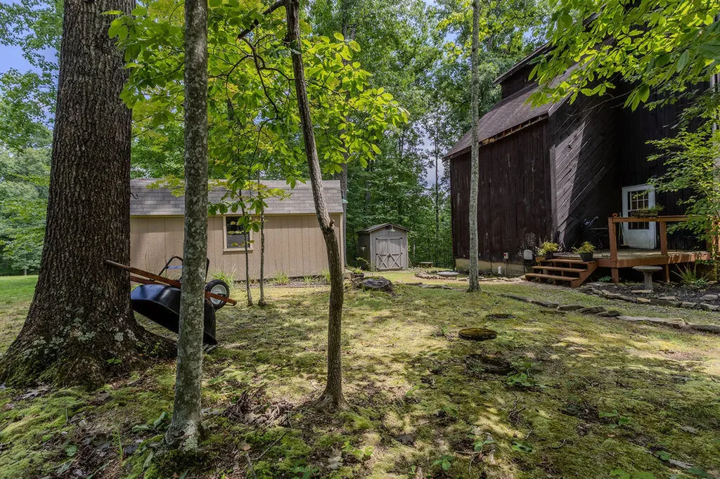 390 Whispering Oaks Morehead KY 40351