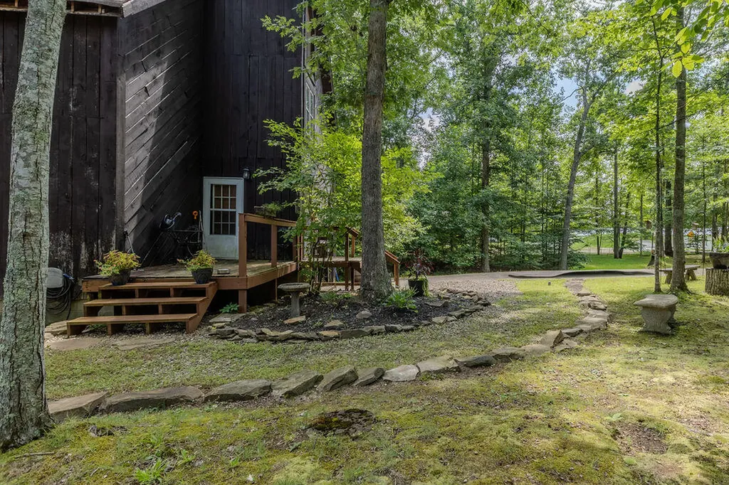 390 Whispering Oaks Morehead KY 40351