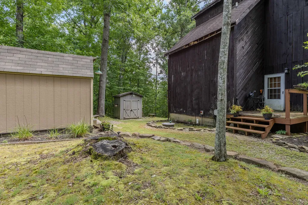 390 Whispering Oaks Morehead KY 40351