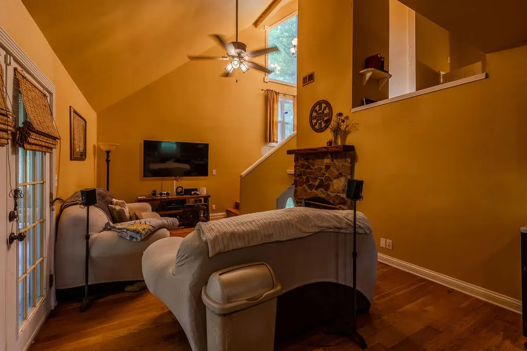 390 Whispering Oaks Morehead KY 40351