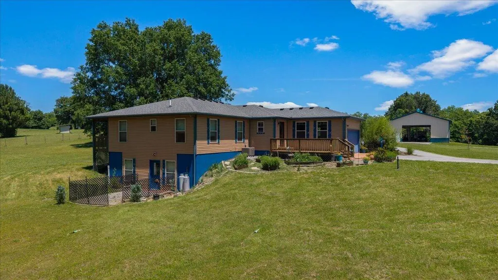 255 Galloway Road Stamping Ground KY 40379