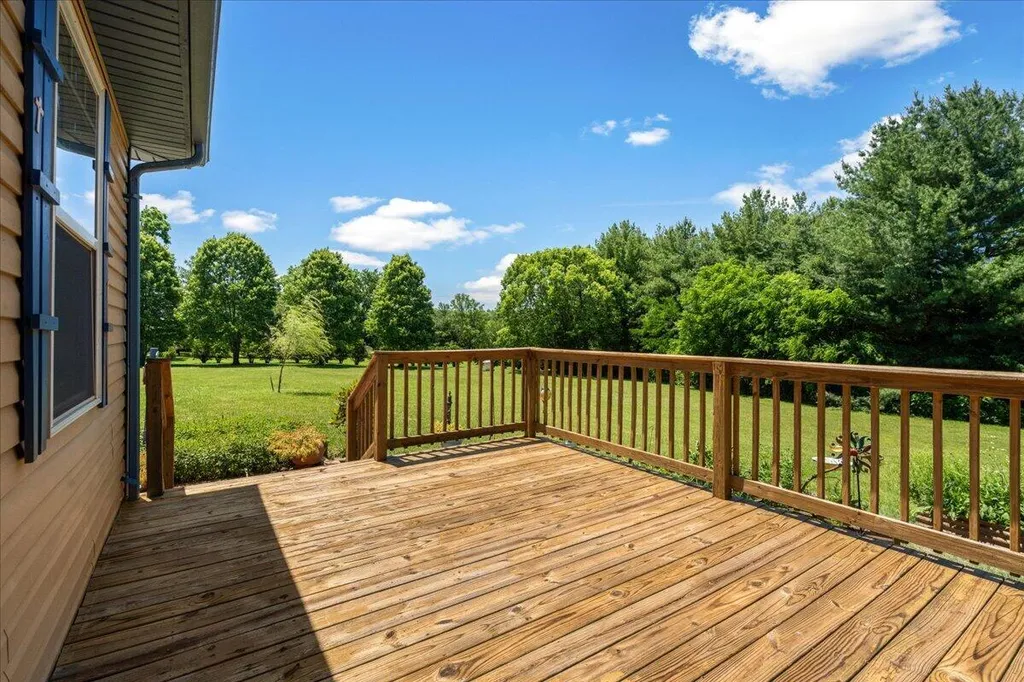 255 Galloway Road Stamping Ground KY 40379