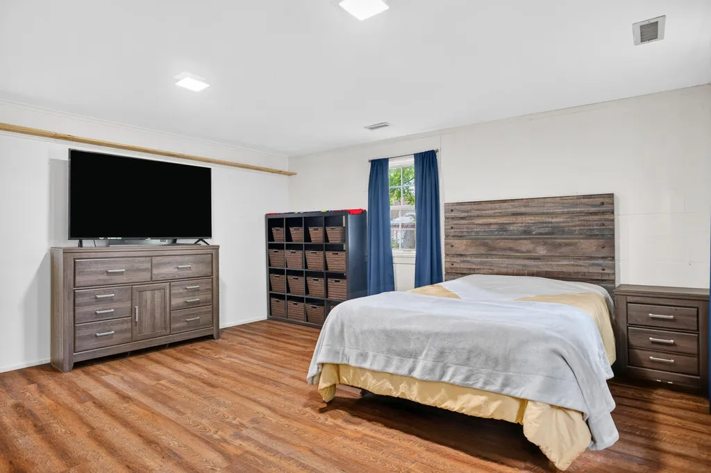 1207 E Dogwood Murray KY 42071