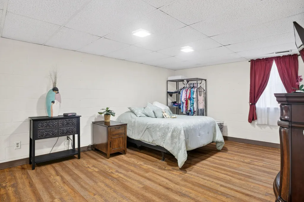 1207 E Dogwood Murray KY 42071
