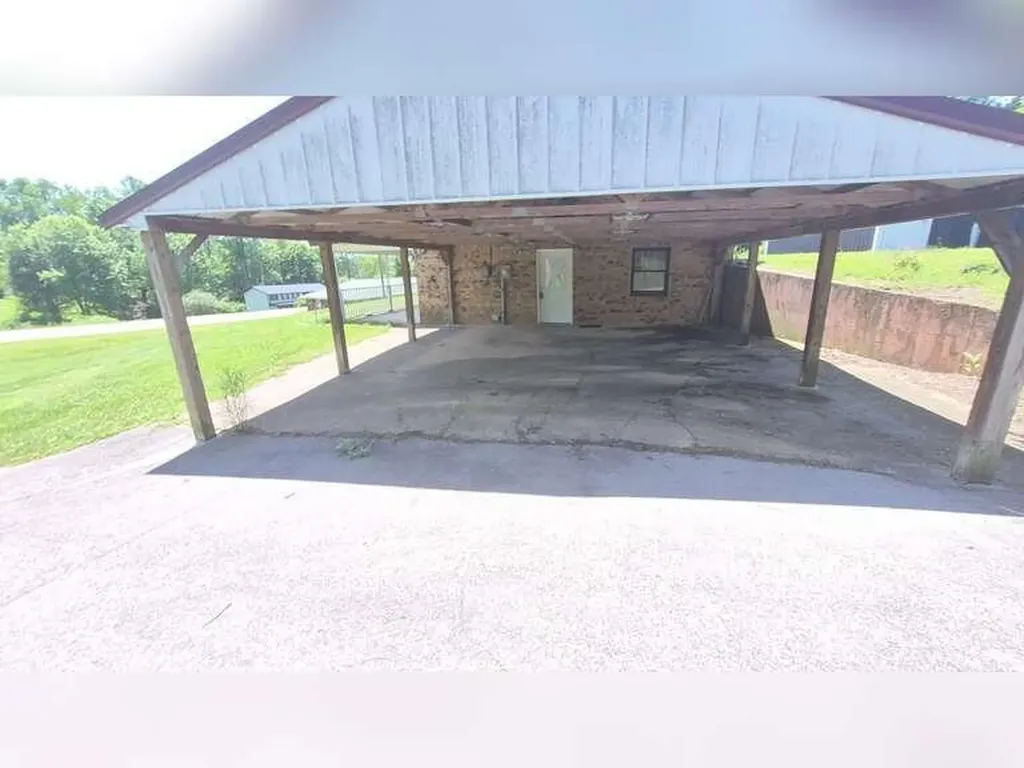 460 Kentucky 1674 Somerset KY 42503