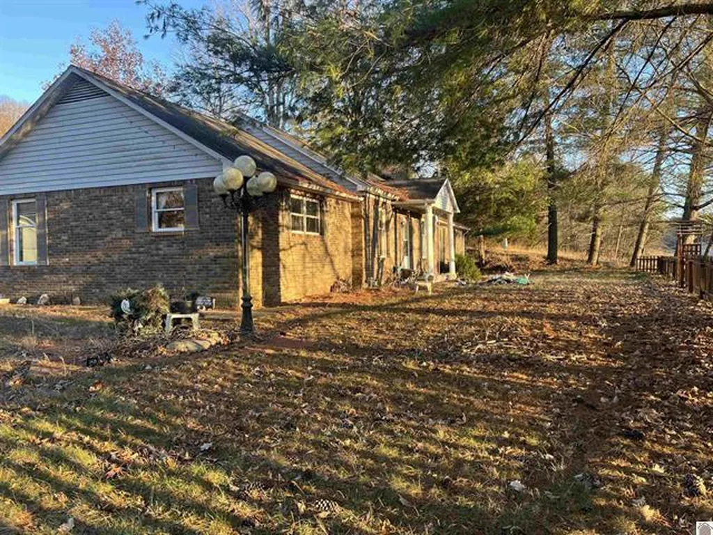1334 Kentucky 1668 Marion KY 42064