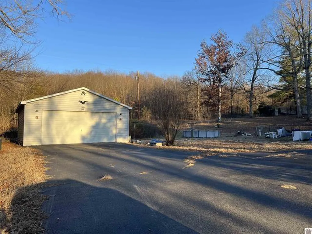 1334 Kentucky 1668 Marion KY 42064