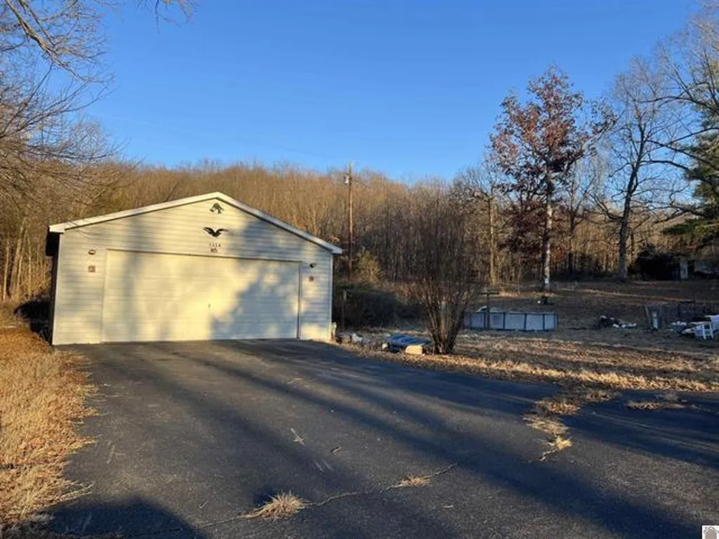 1334 Kentucky 1668 Marion KY 42064