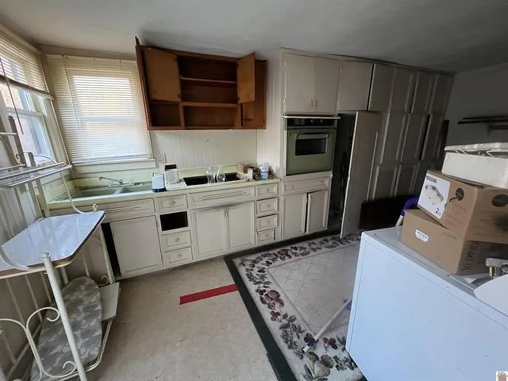1334 Kentucky 1668 Marion KY 42064