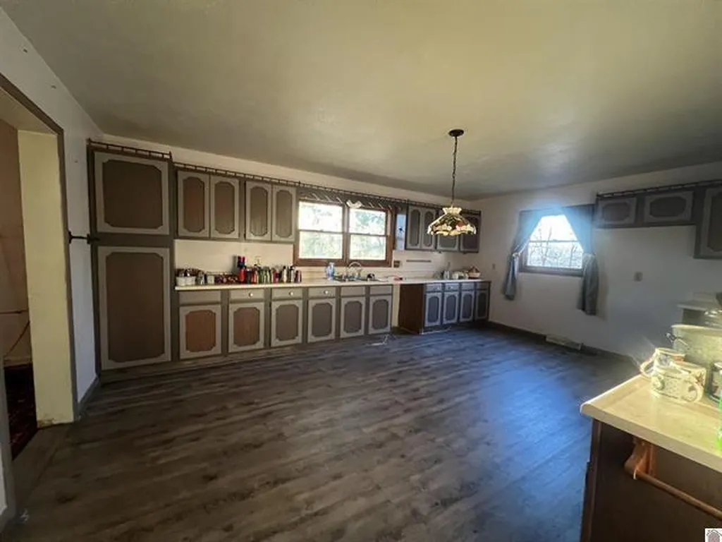 1334 Kentucky 1668 Marion KY 42064