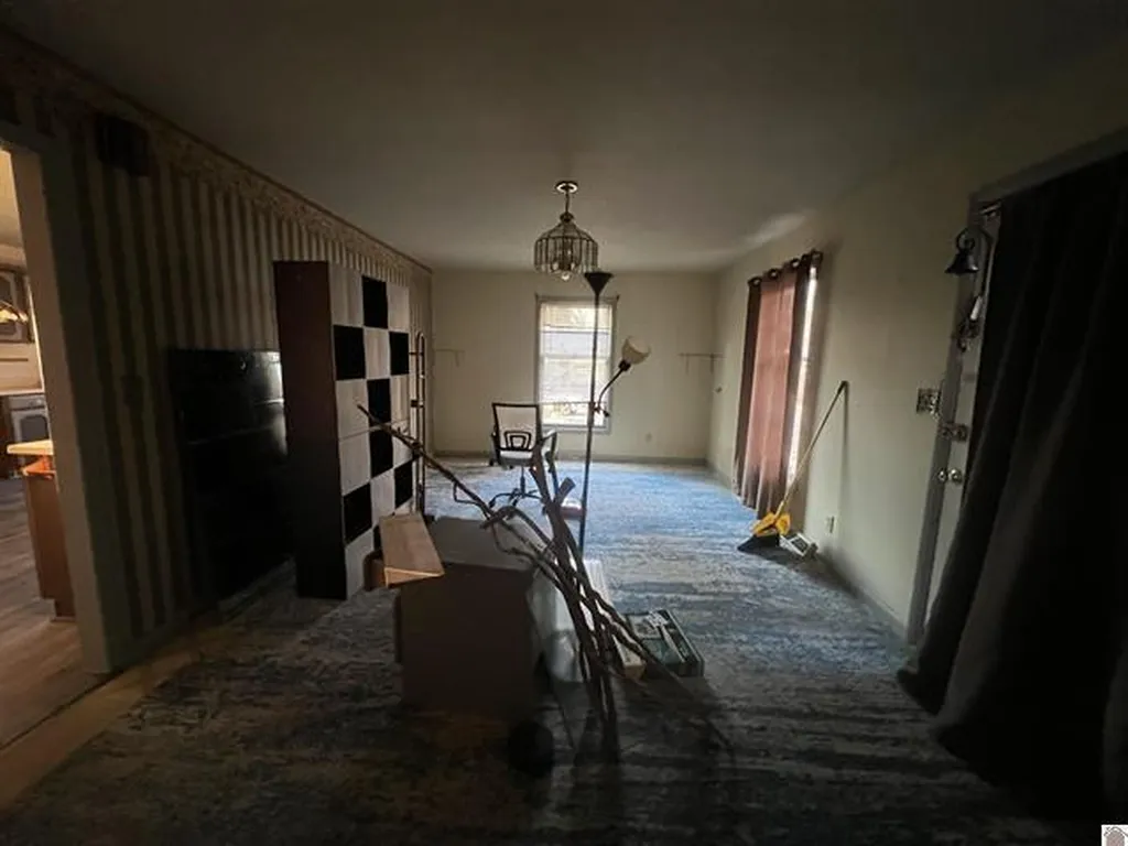 1334 Kentucky 1668 Marion KY 42064