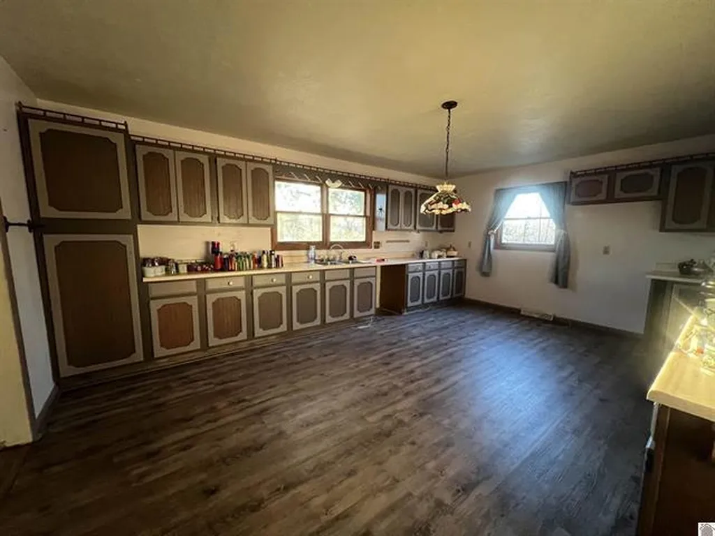 1334 Kentucky 1668 Marion KY 42064