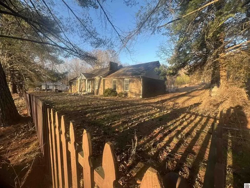 1334 Kentucky 1668 Marion KY 42064