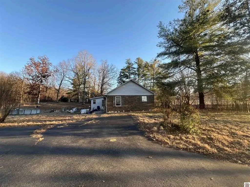 1334 Kentucky 1668 Marion KY 42064